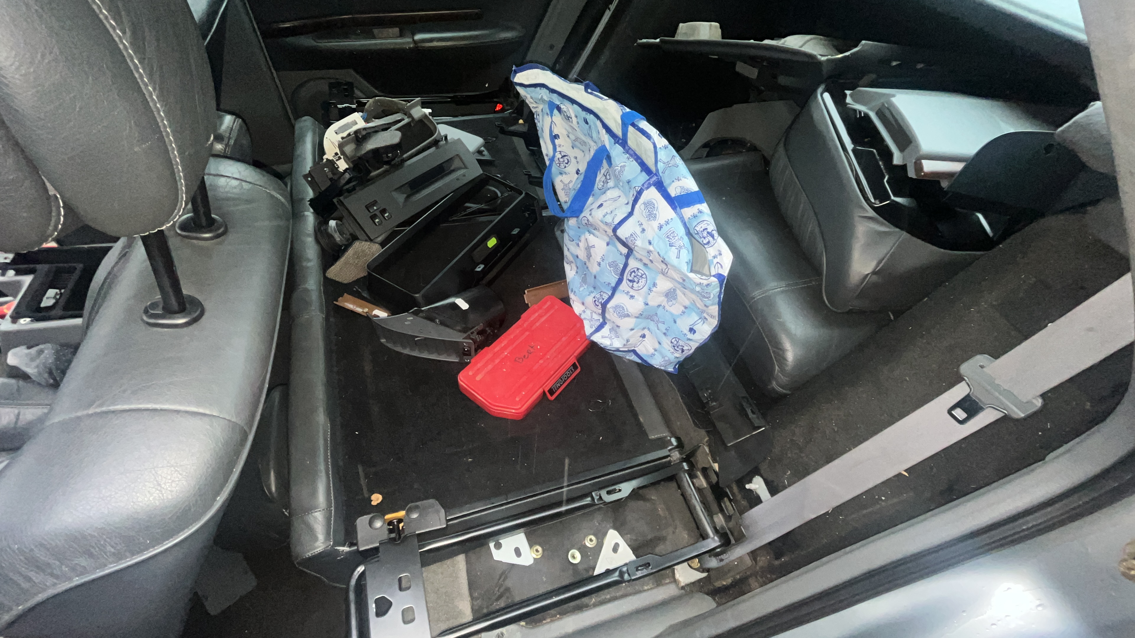 Midden console handsch kst speakers raam etc los