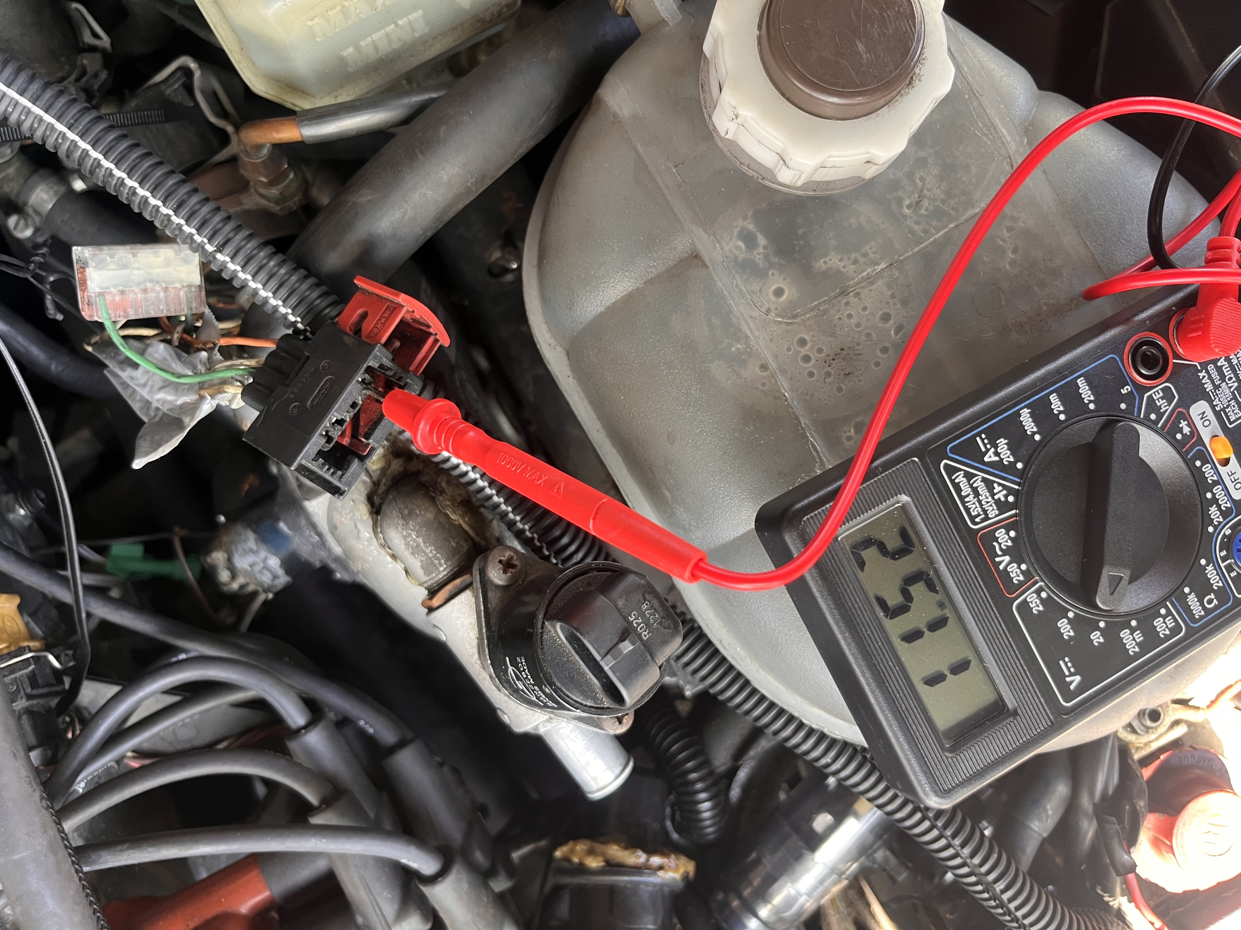 Pin 4 voltage meting