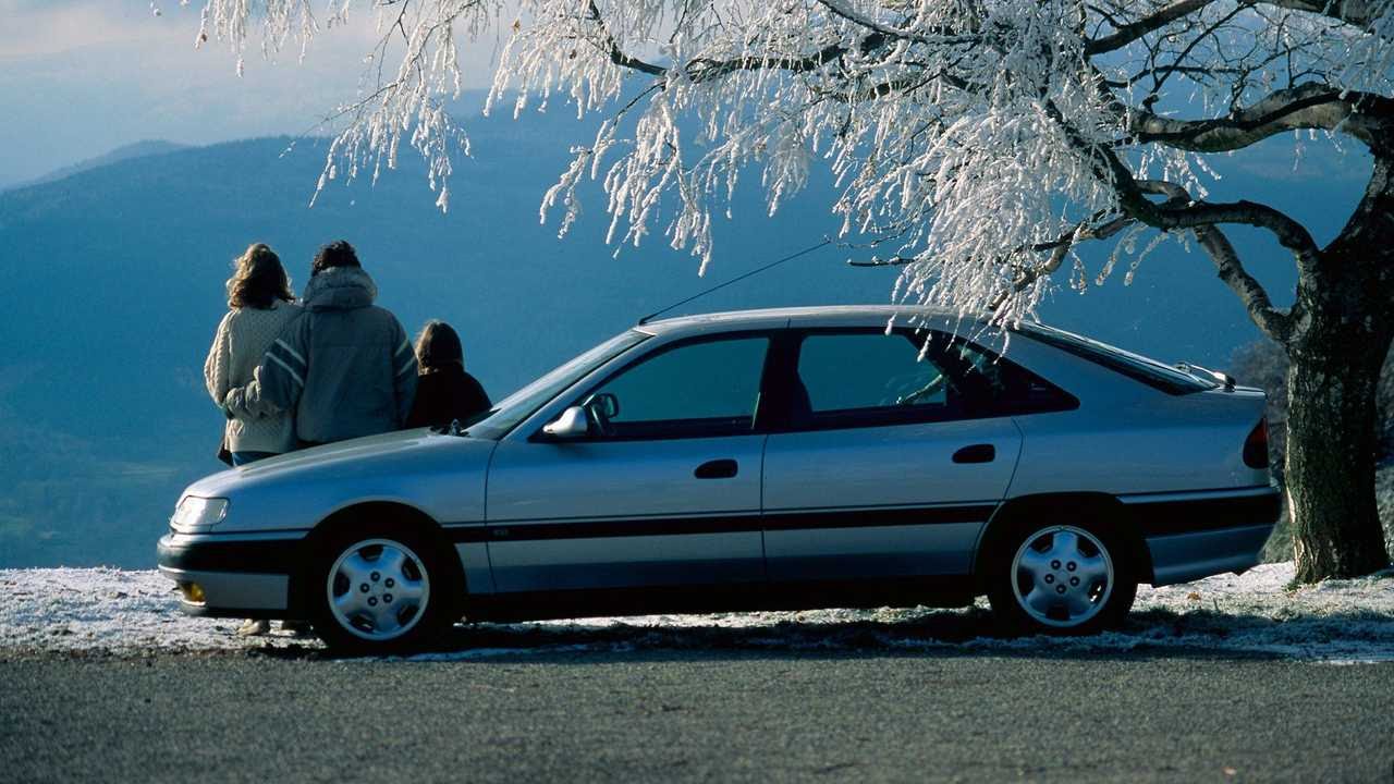 renault-safrane-3.0i-v6-rxe.jpg